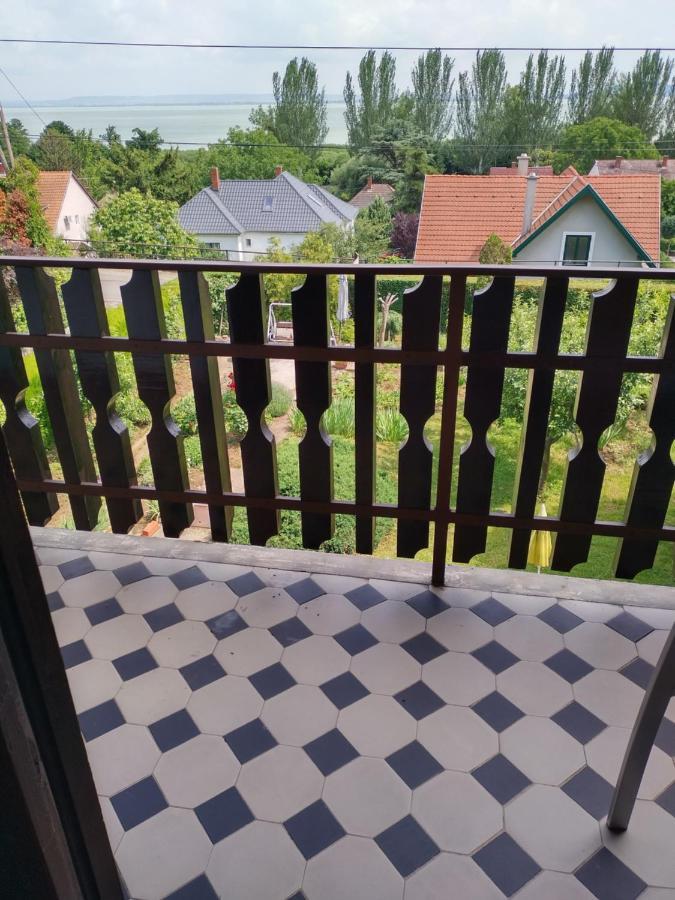 BadacsonyIbolya Apartmanアパートメント エクステリア 写真